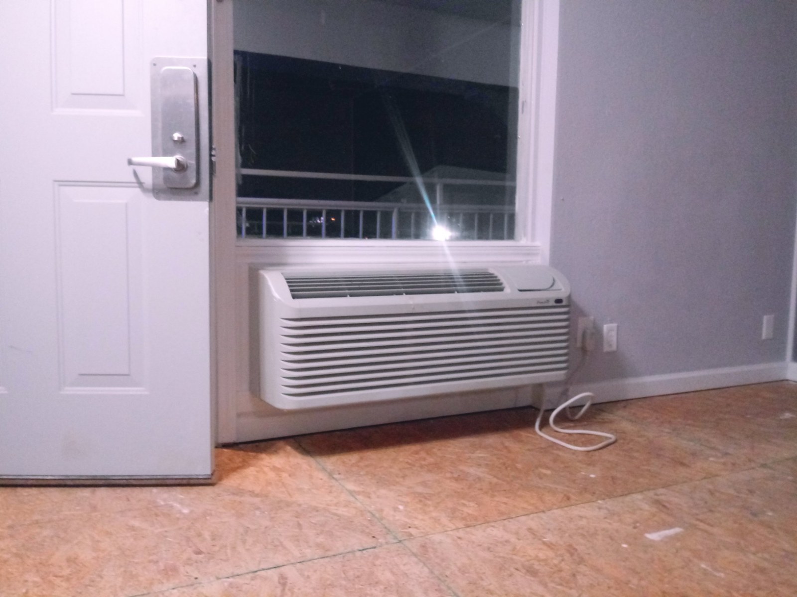Motel room renovation project photo 7