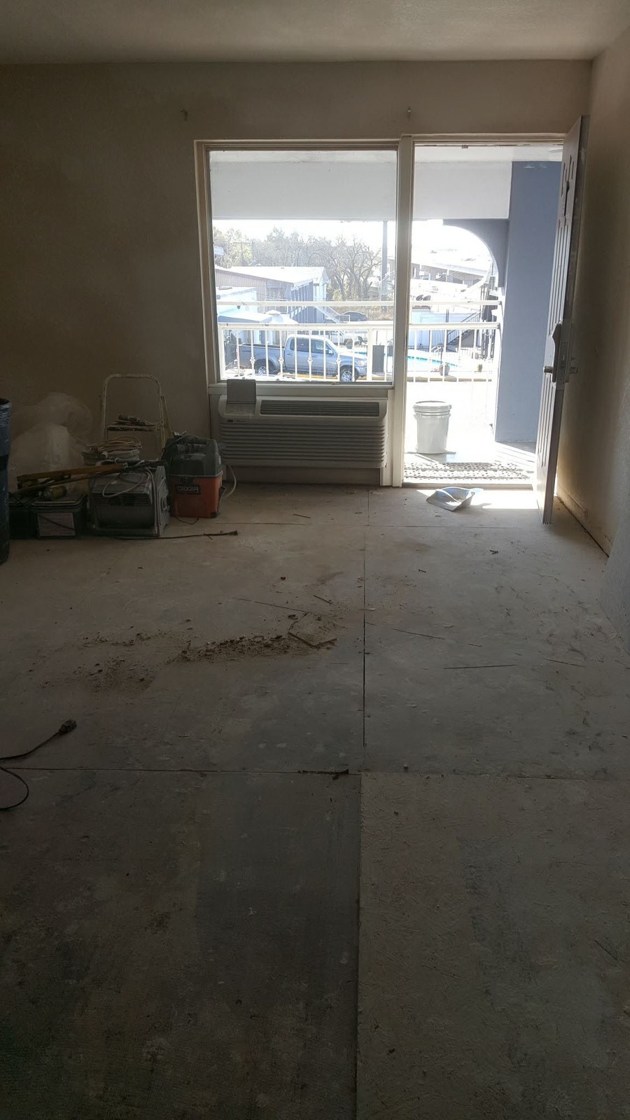 Motel room renovation project photo 10