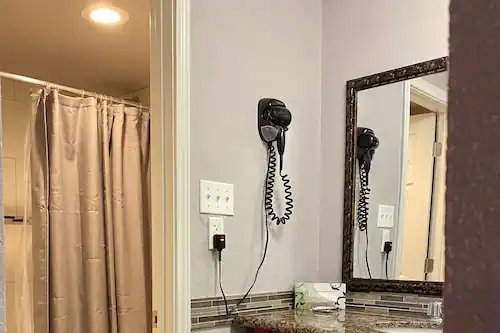 Motel room renovation project photo 21