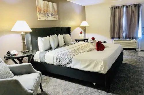 Motel room renovation project photo 24