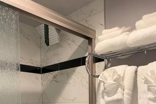 Motel room renovation project photo 25